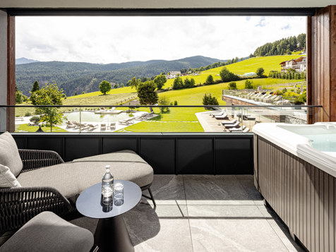 Sunset Suite mit privatem Whirlpool image 3