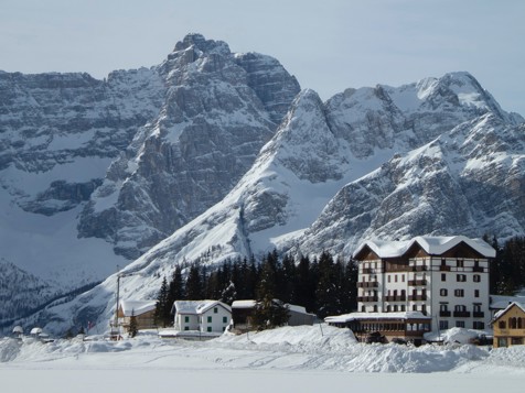 Hotel Lavaredo - Lake Misurina in Belluno