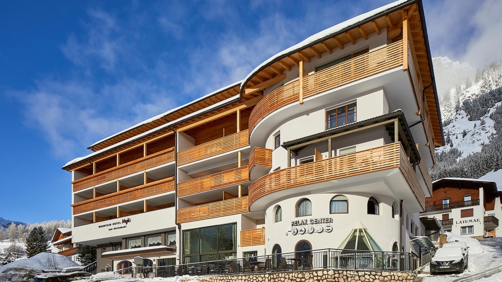 Mountain Hotel Mezdì - Hotel in Kolfuschg in Alta Badia / Tyrol du Sud