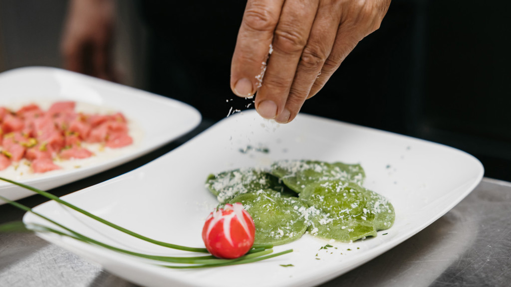 hotel_miramonti_alta_badia_cuisine_010.jpg