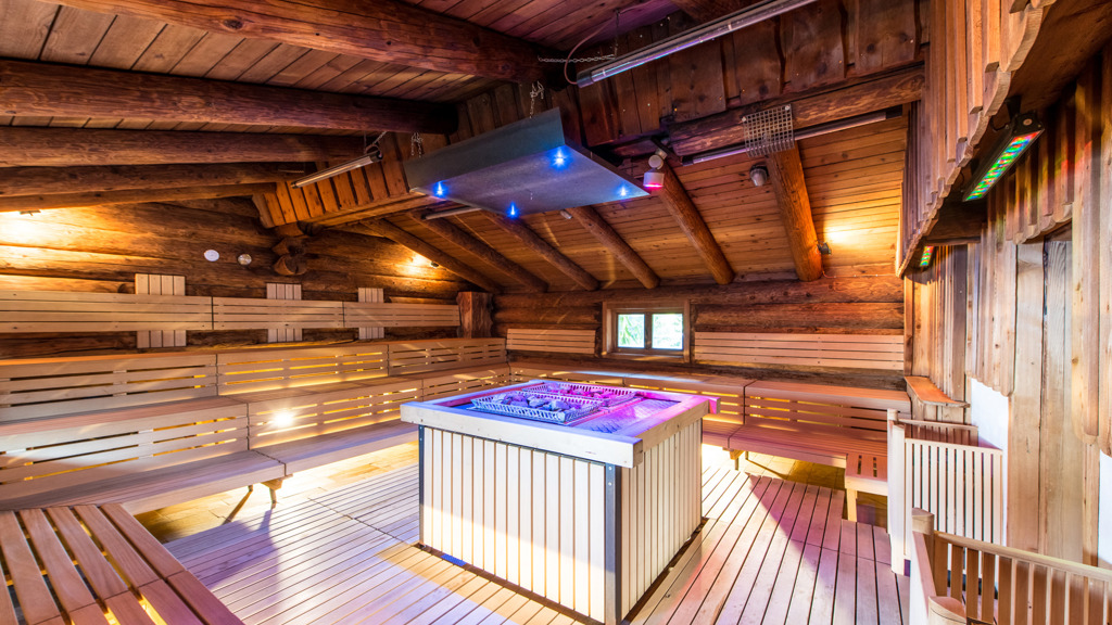 Cron4_Sauna_Aussen-50.jpg