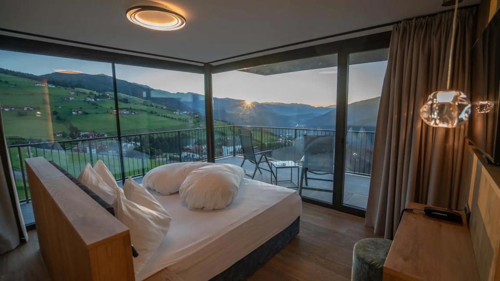 Alpine Luxury Suite.jpg