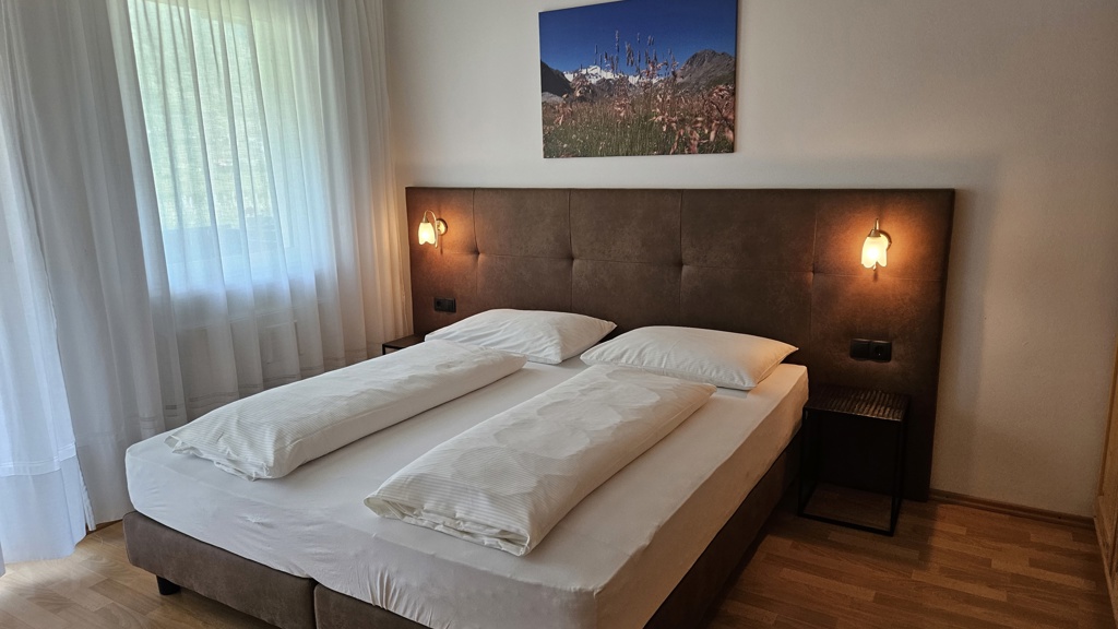 Schlafzimmer_W5_003.jpg