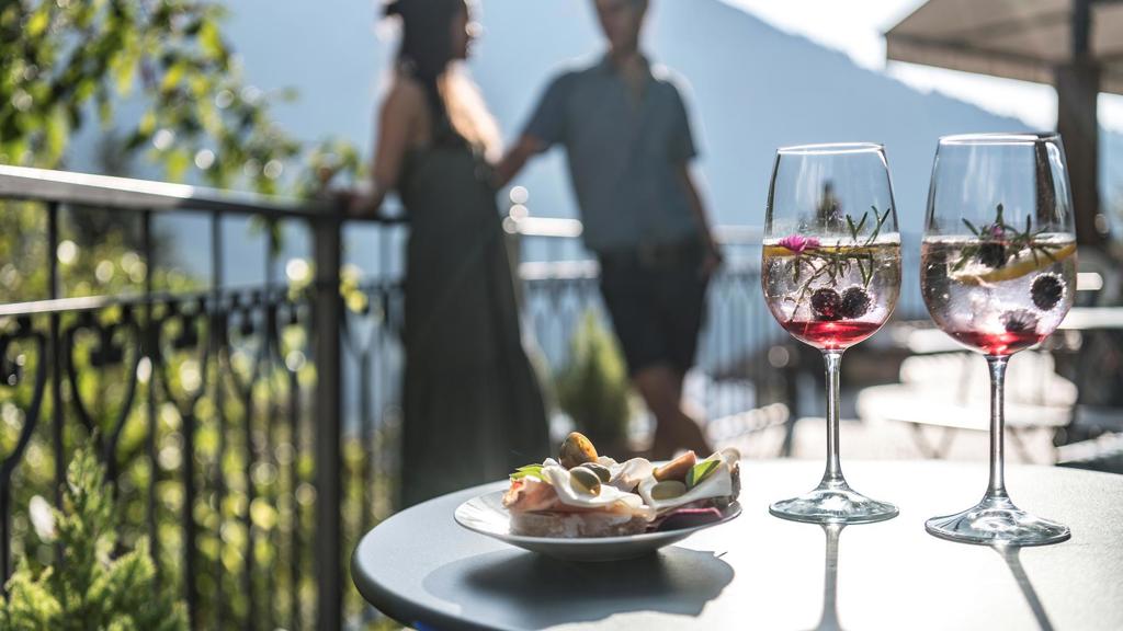 aperitif-auf-unserer-terrasse.jpg