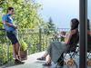 gaeste-geniessen-die-terrasse.jpg