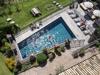 unser-aussenschwimmbad-von-oben.jpg