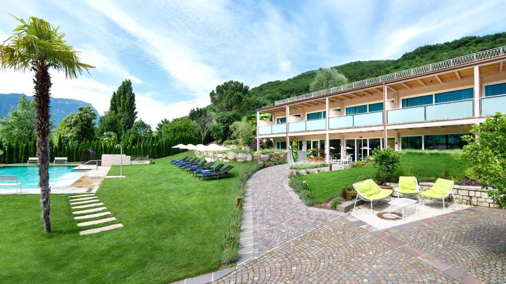 parc_hotel_garden_room_04.jpg