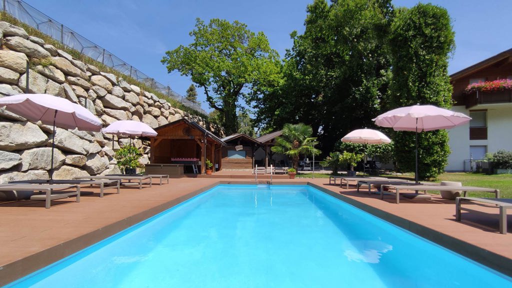 13-pool-relax-tisens-ferienwohnungen-residence-liesy-meranerland.jpg