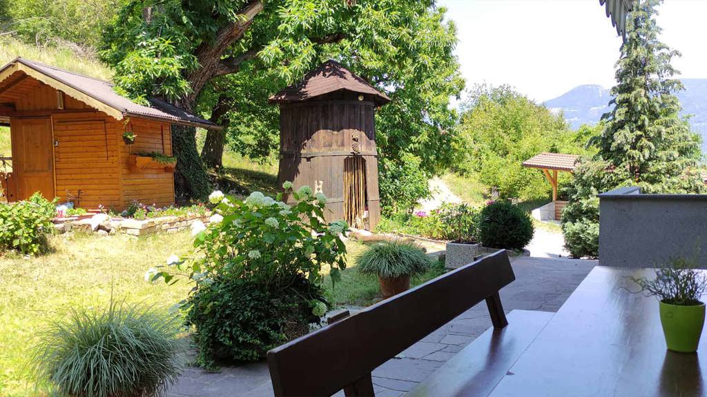 14-pool-relax-tisens-ferienwohnungen-residence-liesy-meranerland.jpg