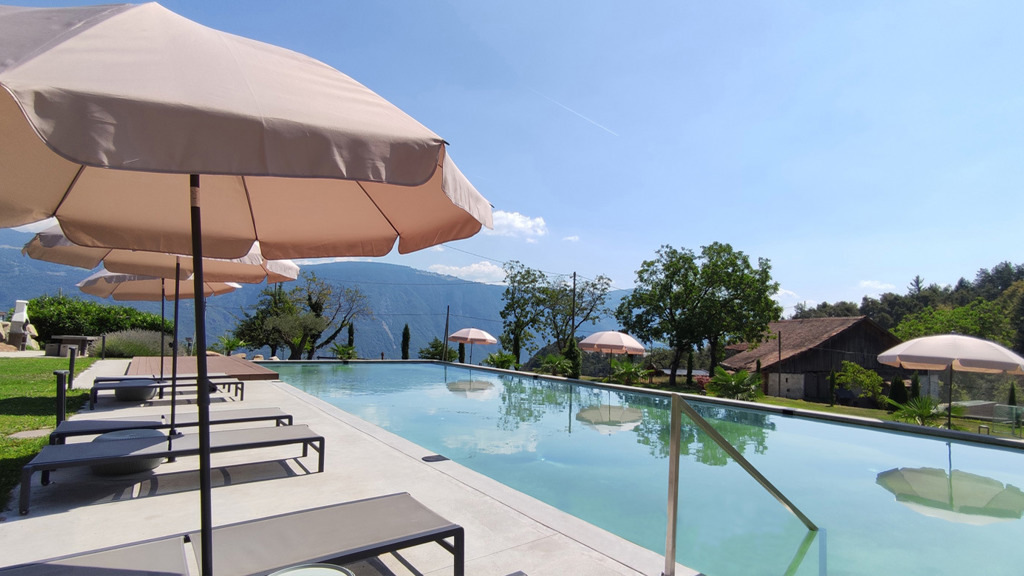 erholung-naturpool-residence-liesy-ferienwohnungen-tisens-meranerland.jpg