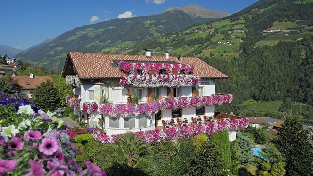 Blumenpension Weinberg - Pensioni a Rifiano in Val Passiria / Alto Adige