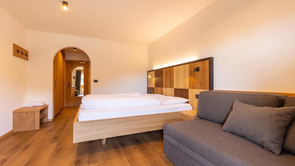 web-rendition-4 (7).jpg