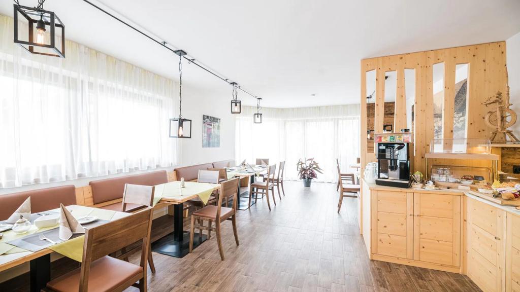 web-rendition-3 (24).jpg