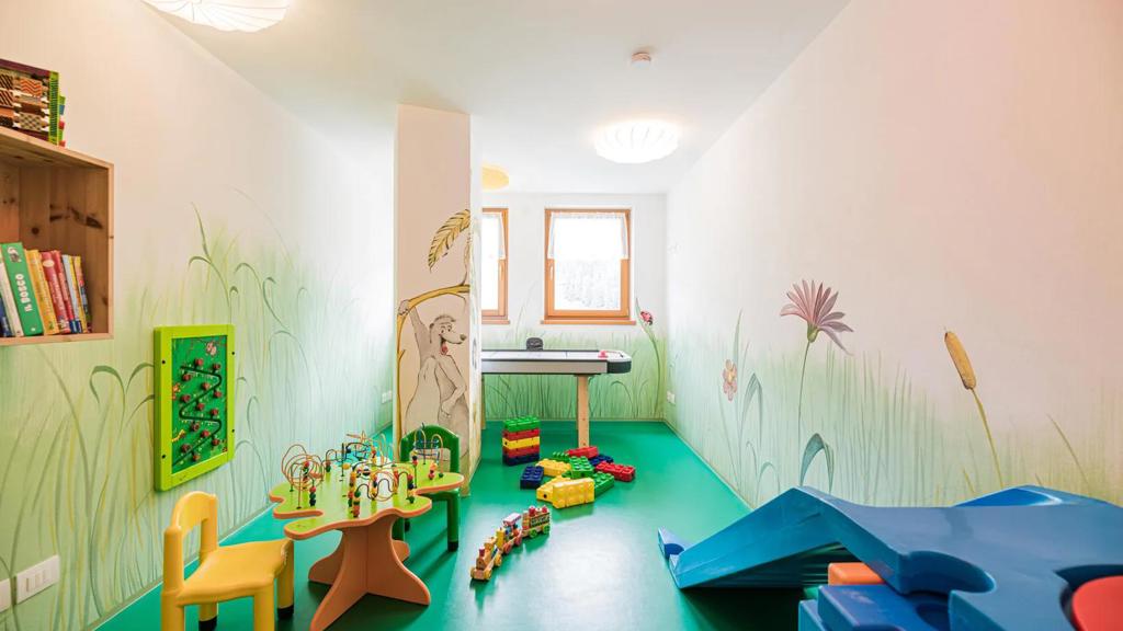 web-rendition-3 (8).jpg