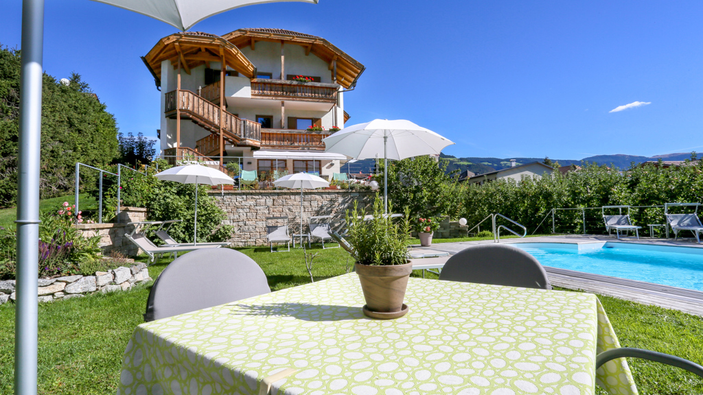 Hotel Ploseblick - Hotel in Natz-Schabs in Eisacktal / Południowy Tyrol