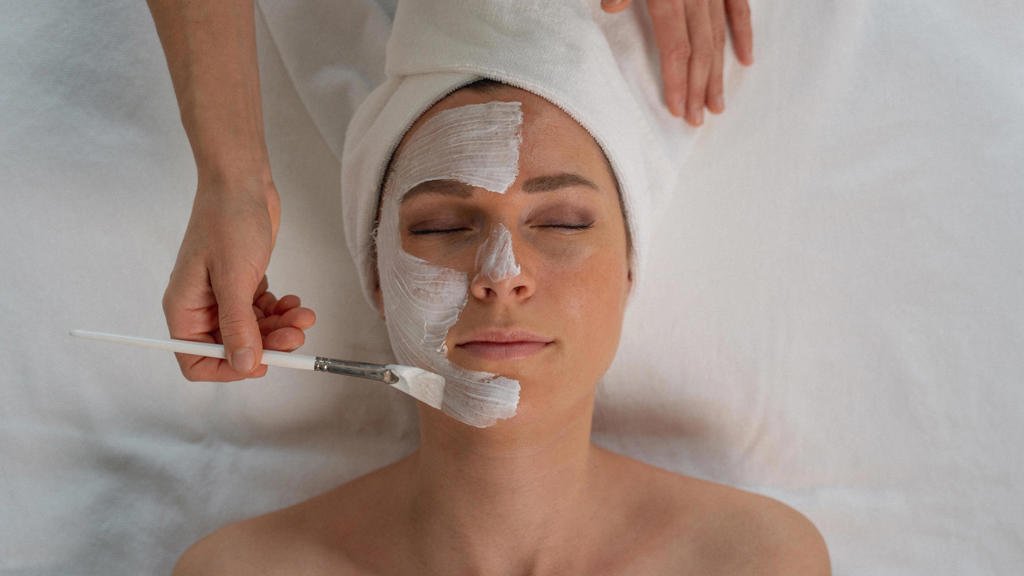 Preidl Skincare Facial - SLOW FACIAL CLEAN BEAUTY & MINDFULNESS.jpg