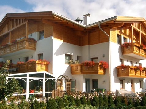 Residence Priska - Racines in Valle Isarco