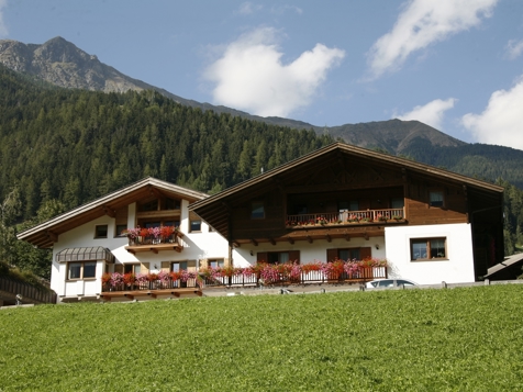 Blumenresidence Karnutsch - St. Walburg im Ultental