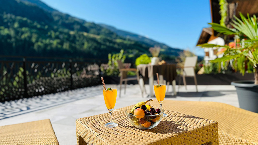 Riederhof-Appartements-Terrasse-06.jpg