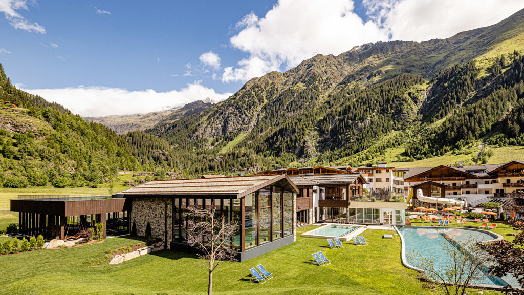 Schneeberg - Family Spa Resort - Hotel in Ridnaun in Eisacktal / South Tyrol