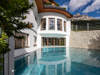 pools-sonnenterrasse-blick-berge.jpg