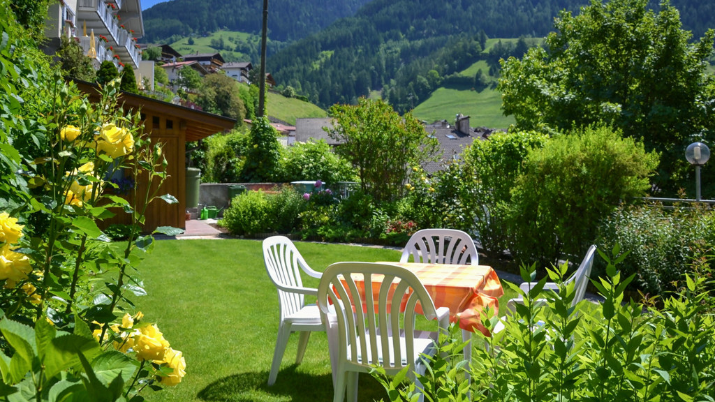 Garten_bearbeitet.jpg