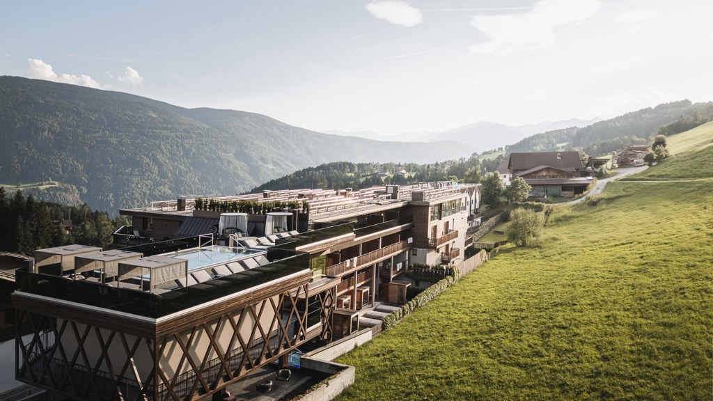 352_terentnerhof_©KOTTERSTEGER_240715_DJI_20240715194802_0383_D-Pano-bearbeitet-2.jpg