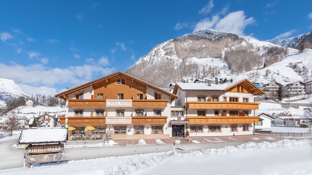 Hotel Theiner - Hotel in Graun im Vinschgau in Vinschgau / Zuid-Tirol