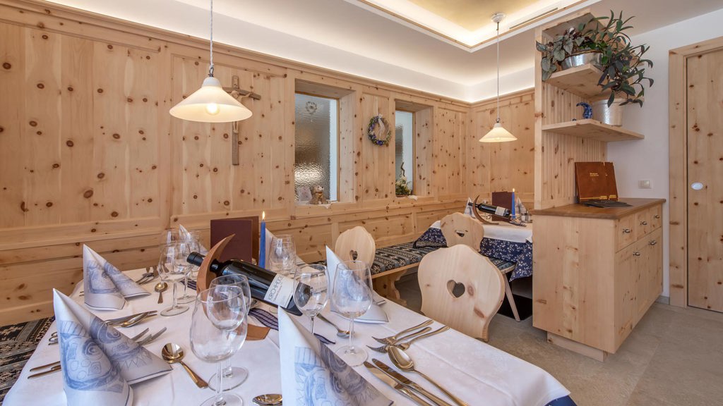 speisesaal_zirmstube_02.jpg