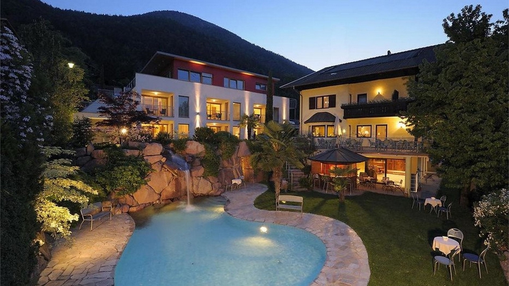 Hotel Garni Residence Tisalis - Apartment / Residence in Tisens in Meran and environs / Zuid-Tirol