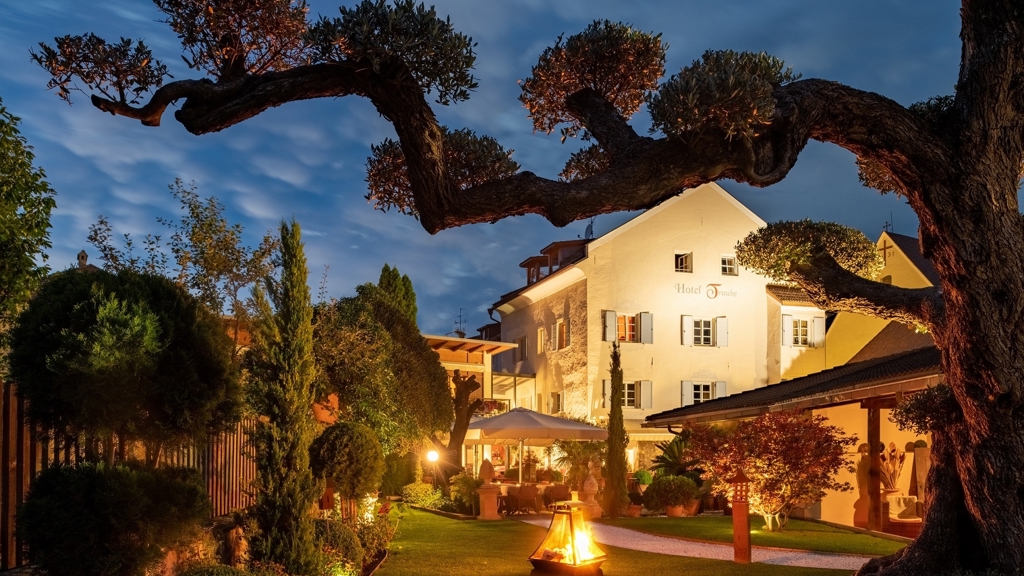 Hotel & Appartements Traube - Hotel in Brixen in Eisacktal / Zuid-Tirol