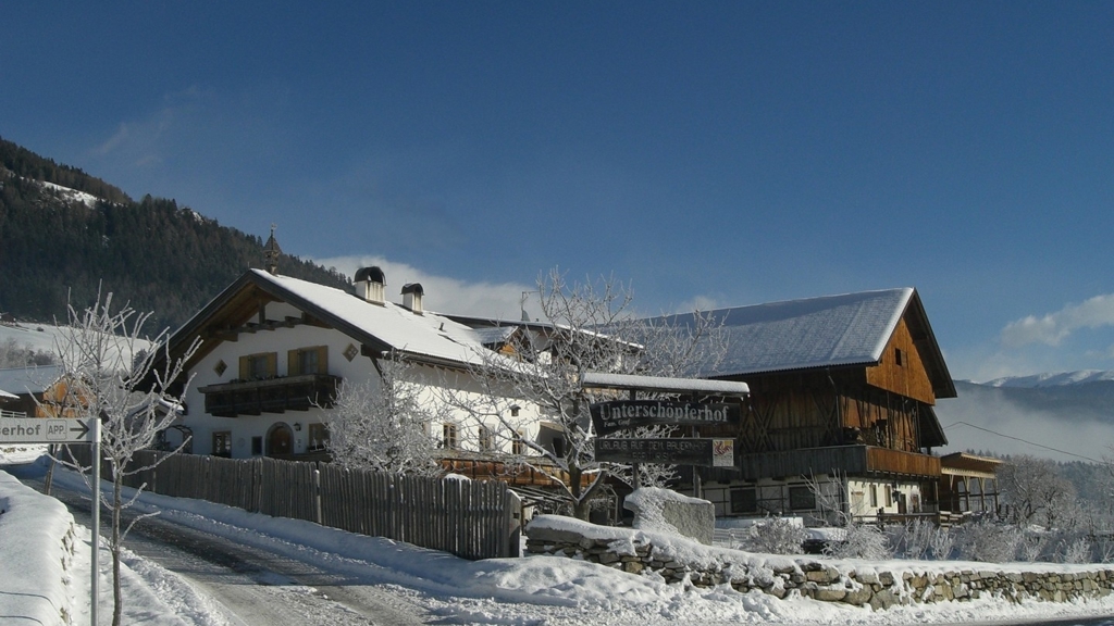 Unterschöpferhof - Appartamenti / Residence a Falzes a Plan de Corones / Alto Adige