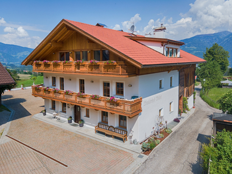Ferienwohnungen Winklerhof - Reischach am Kronplatz