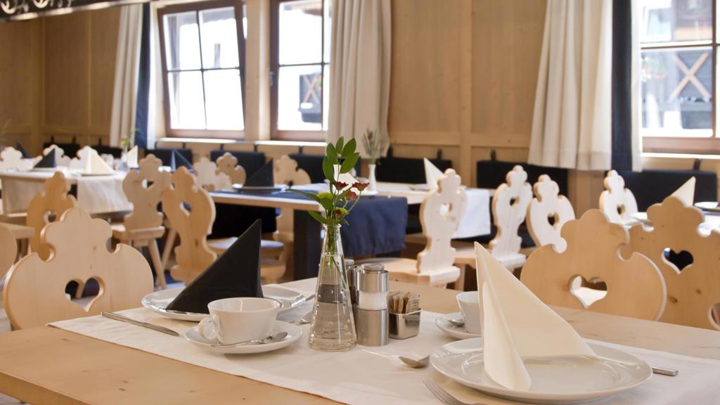 restaurant-03.jpg