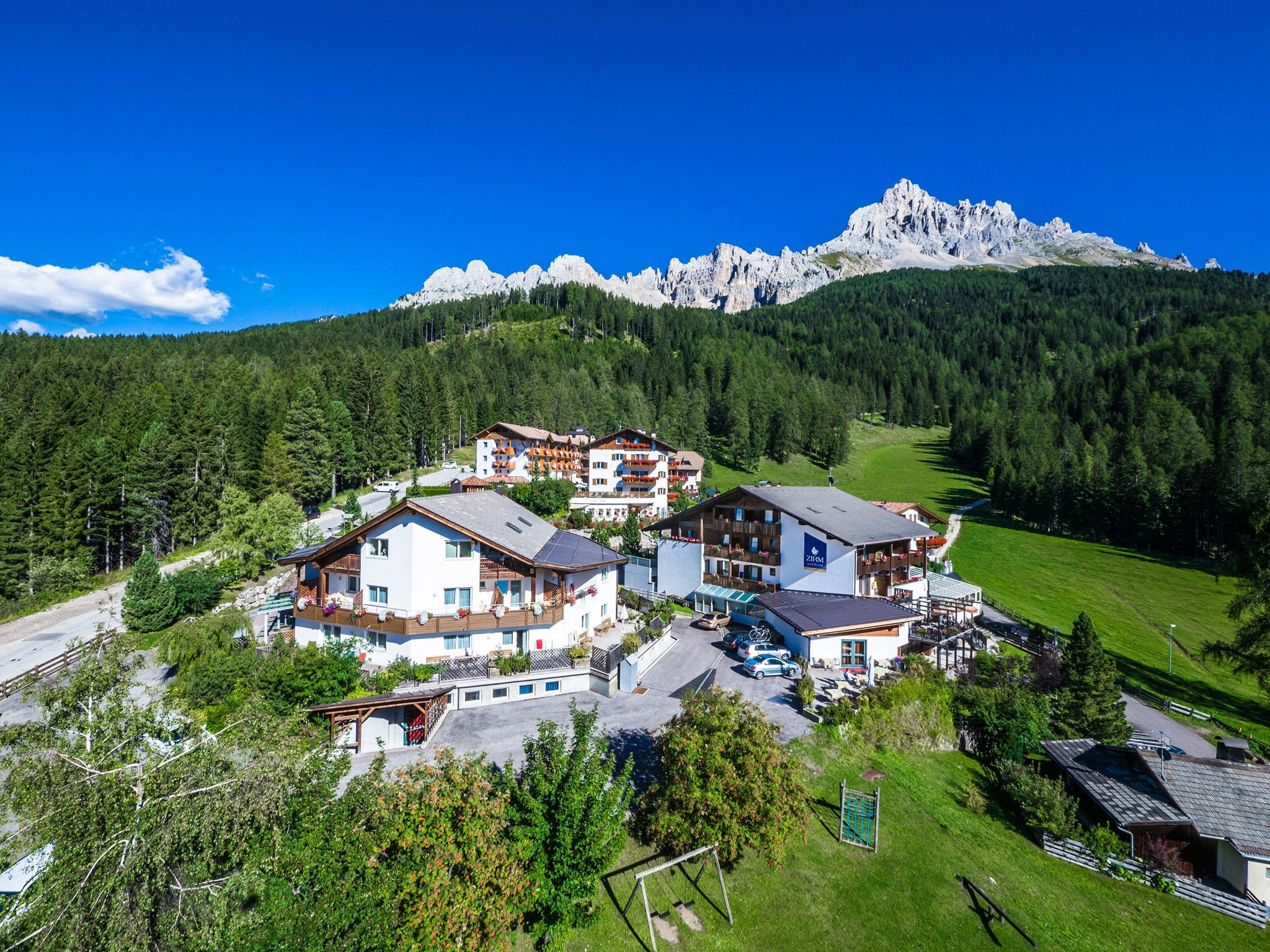 good life Hotel Zirm - Obereggen in Val d'Ega