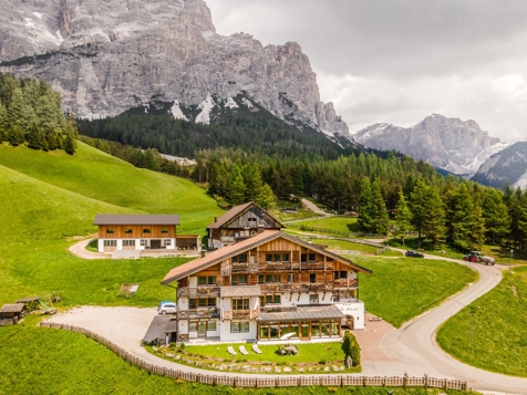 Hotel Ciasa Rü Blanch - Authentic view - San Cassiano in Alta Badia