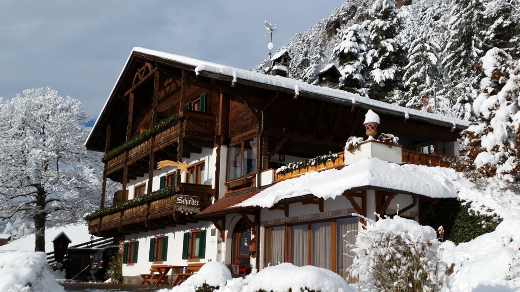 Haus Schieder - Apartment / Residence in Kastelruth at Seiser Alm-Schlern / South Tyrol