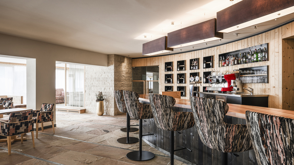2404hn_falkensteiner-sonnenparadies-bar-0589.jpg