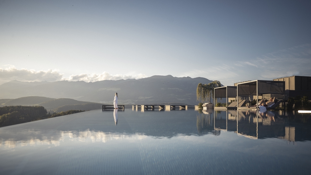 WINKLER 5-star design hotel - Hotel in St. Lorenzen at Mt. Kronplatz / Zuid-Tirol