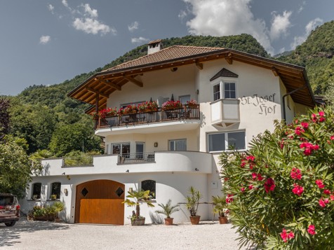 Appartements St. Josefhof - Kaltern an der Weinstraße in Southern South Tyrol