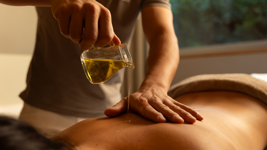 -19_Massage_im_VistaSpa.jpg