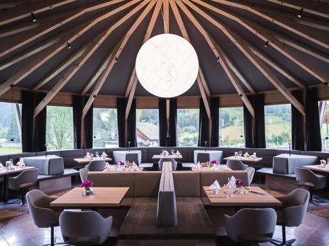 Hotel Vierbrunnenhof - Antholz at Mt. Kronplatz
