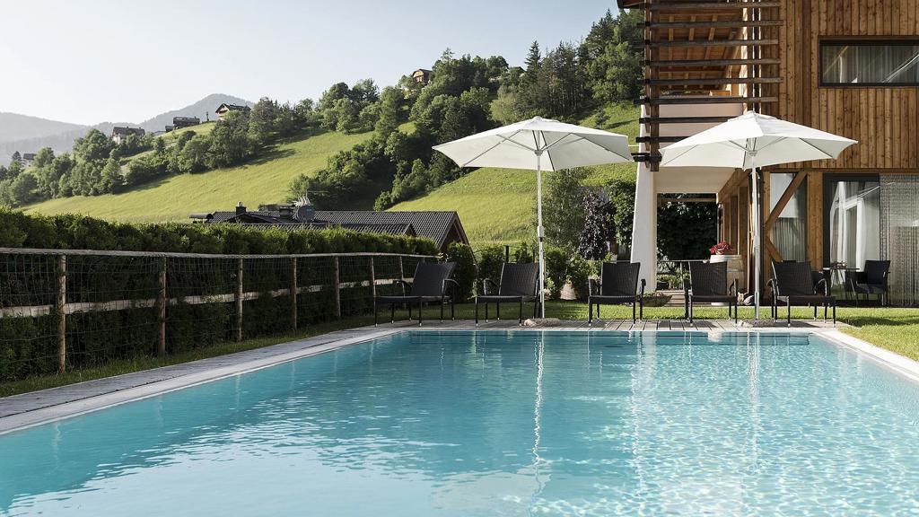 csm_schwimmbad-pool-Dolomites-Residence-Gadertal-Suedtirol_cd07639577.jpg