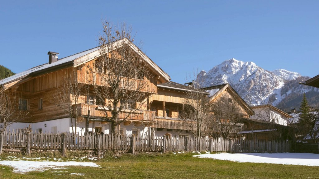 Ciasa-Bruescia-bed-and-breakfast-house-big3.jpg