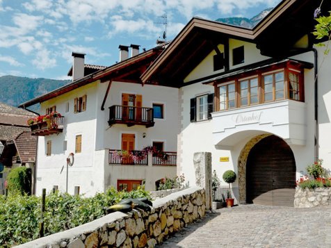 Ortenhof - Kurtatsch an der Weinstraße in Southern South Tyrol