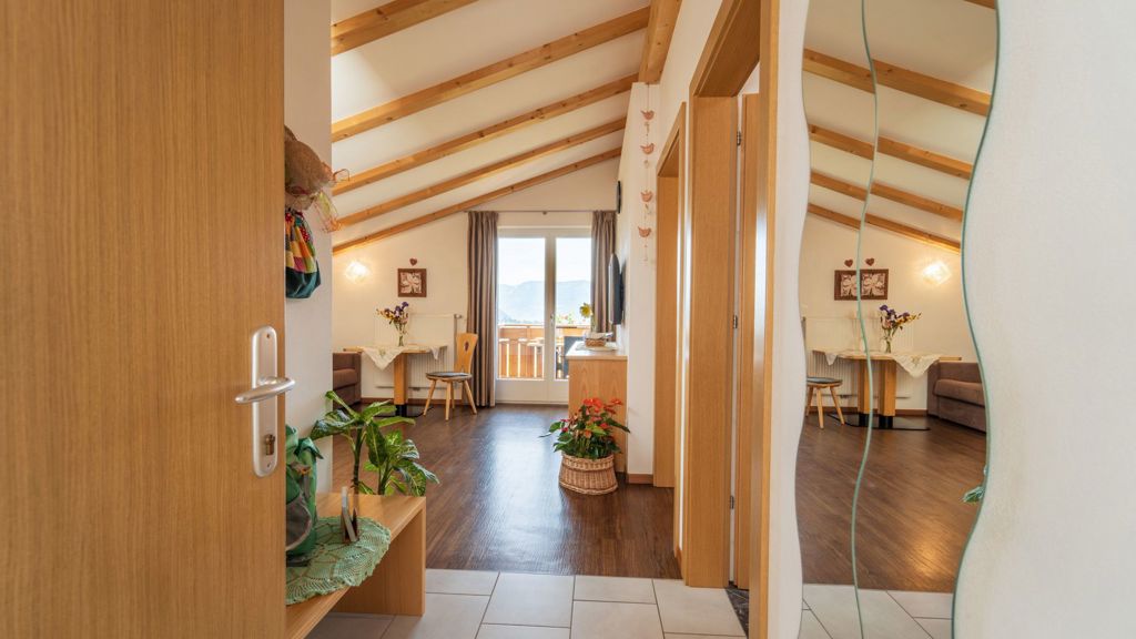 Wohnung 3 Eingang.jpg