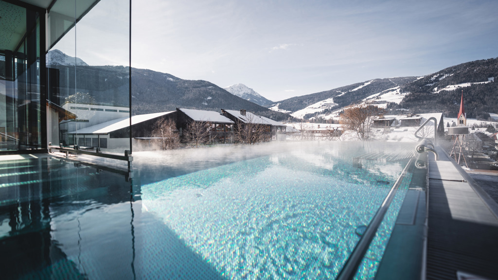 Hotel Fameli - Hotel in Olang at Mt. Kronplatz / South Tyrol