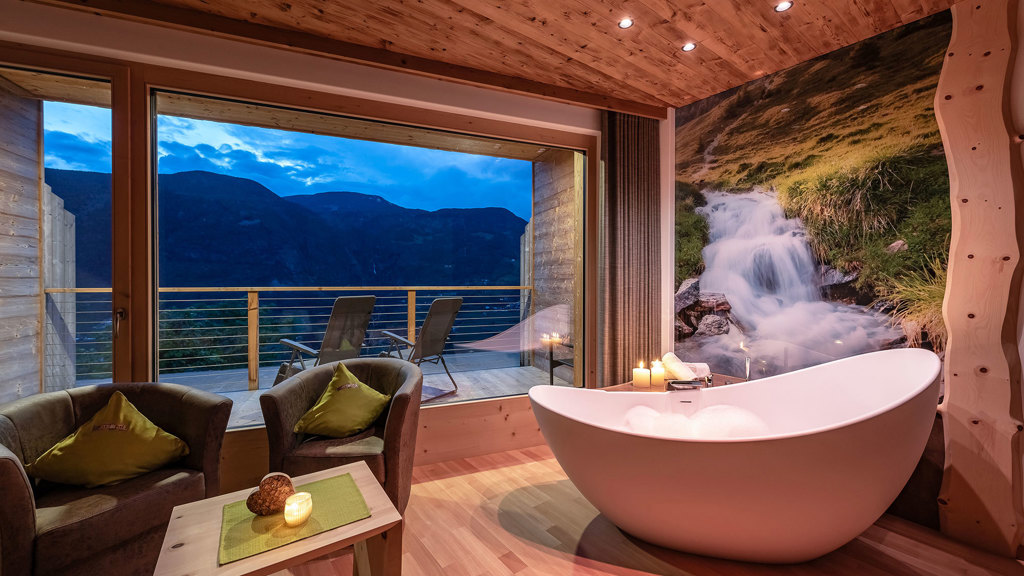 suite-heu-badewanne-01.jpg