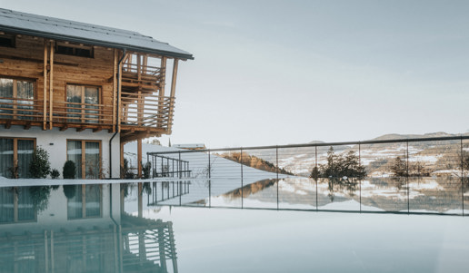 Presulis Hideaway Apartments & Restaurant