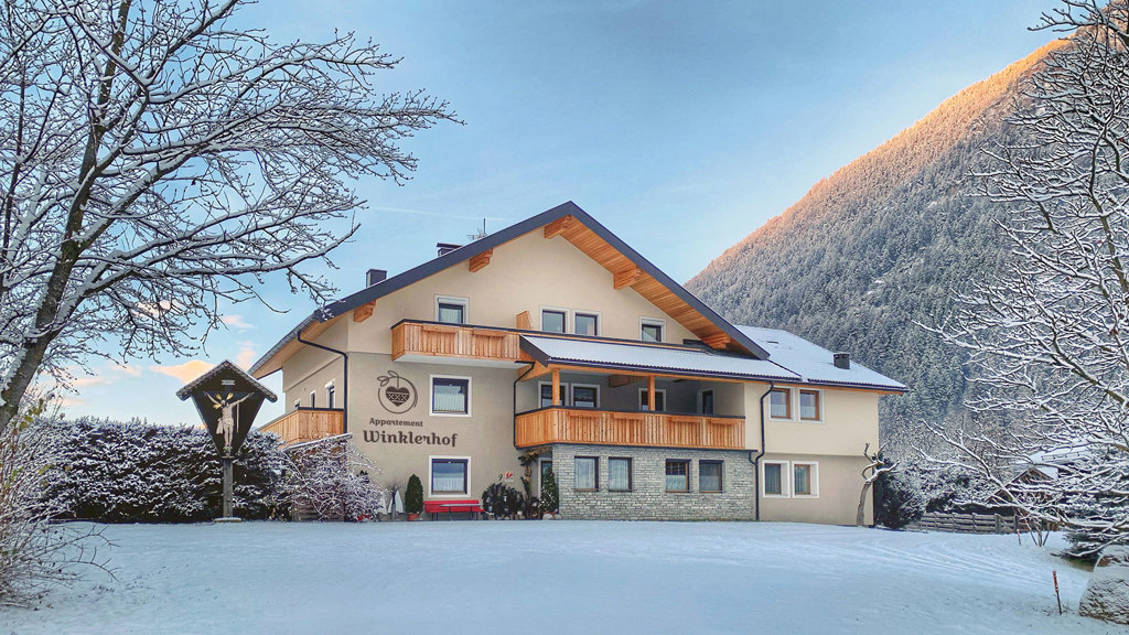 apartment-winklerhof-winter.jpg
